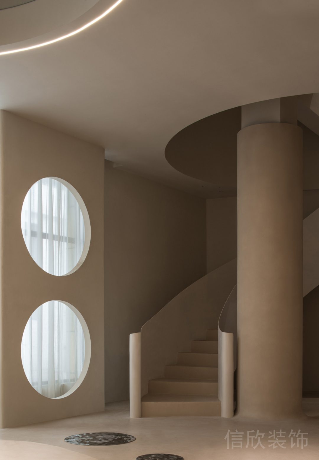 極簡風(fēng)旋轉(zhuǎn)樓梯弧形設(shè)計(jì)瑜伽機(jī)構(gòu)裝修