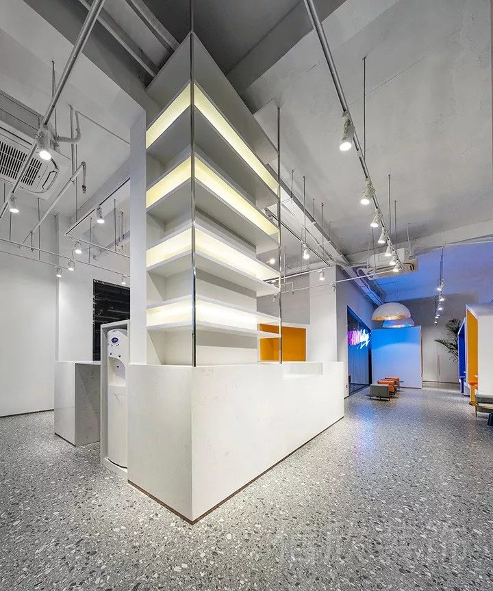 金屬墻柜工業(yè)風(fēng)裝修設(shè)計健身房大廳裝修