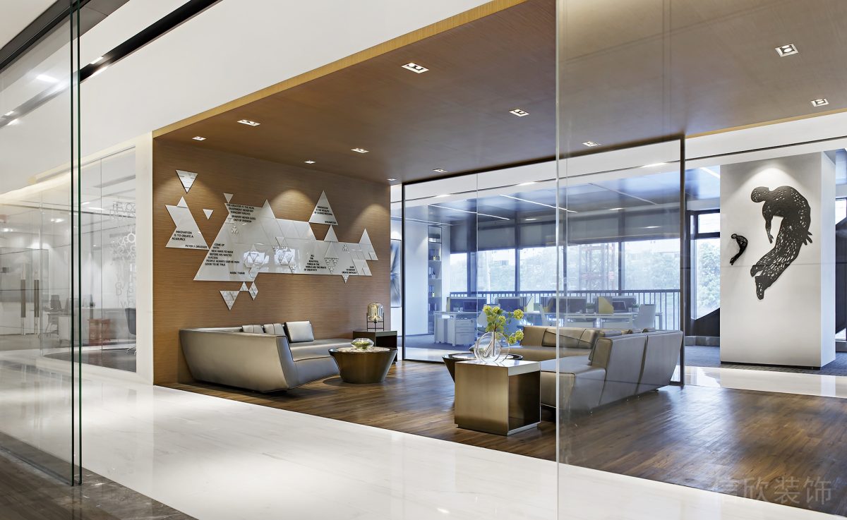 木飾面裝修設(shè)計辦公室會議室玻璃隔斷