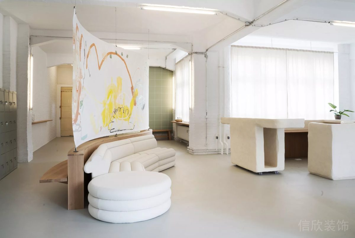 皮革沙發(fā)奶油風格休息區(qū)瑜伽機構設計