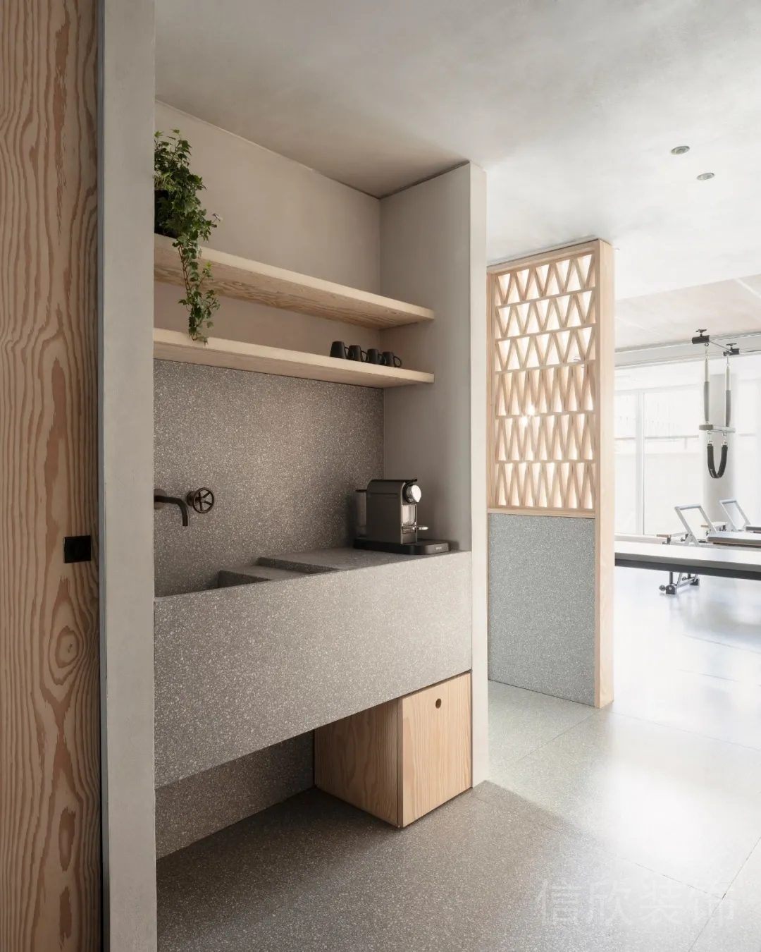 水磨石茶水間木質(zhì)收納柜裝修設(shè)計(jì)瑜伽機(jī)構(gòu)