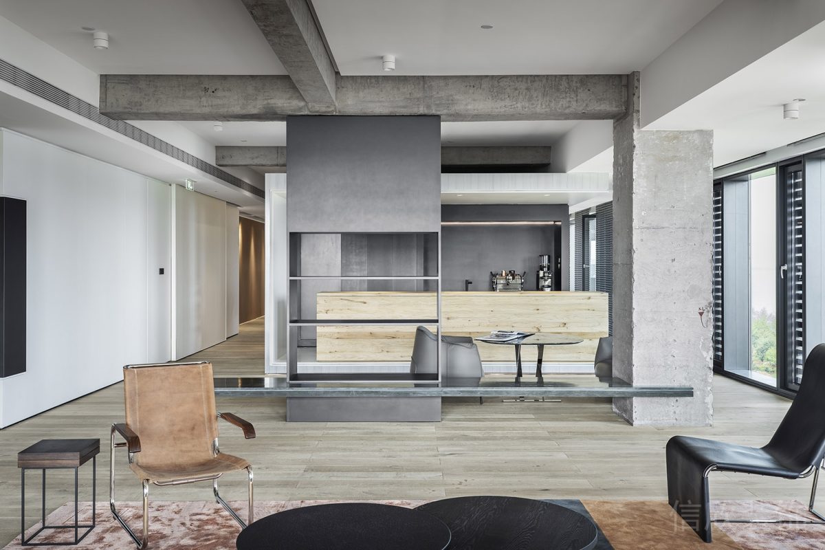 現(xiàn)代工業(yè)風(fēng)展廳空間水吧洽談區(qū)裝修設(shè)計(jì)