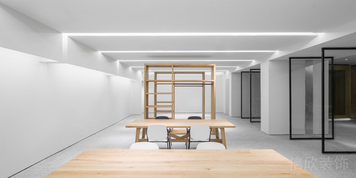 原木風(fēng)裝修設(shè)計(jì)楓木肌理簡(jiǎn)約風(fēng)辦公室