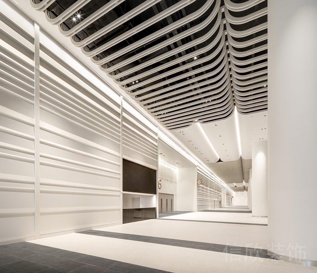 白色天花創(chuàng)意設(shè)計(jì)鏤空設(shè)計(jì)層次設(shè)計(jì)辦公室裝修圖