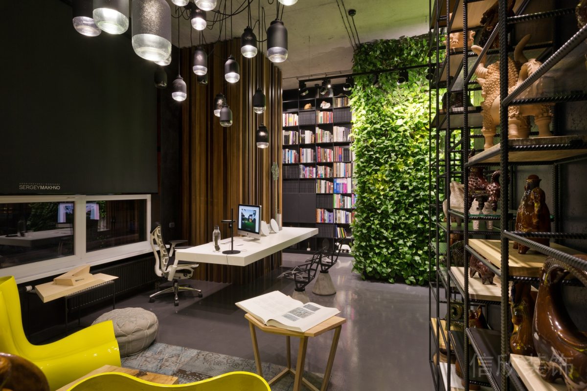 黃色沙發總裁辦公室洽談區裝修效果圖北歐風植物墻體效果圖