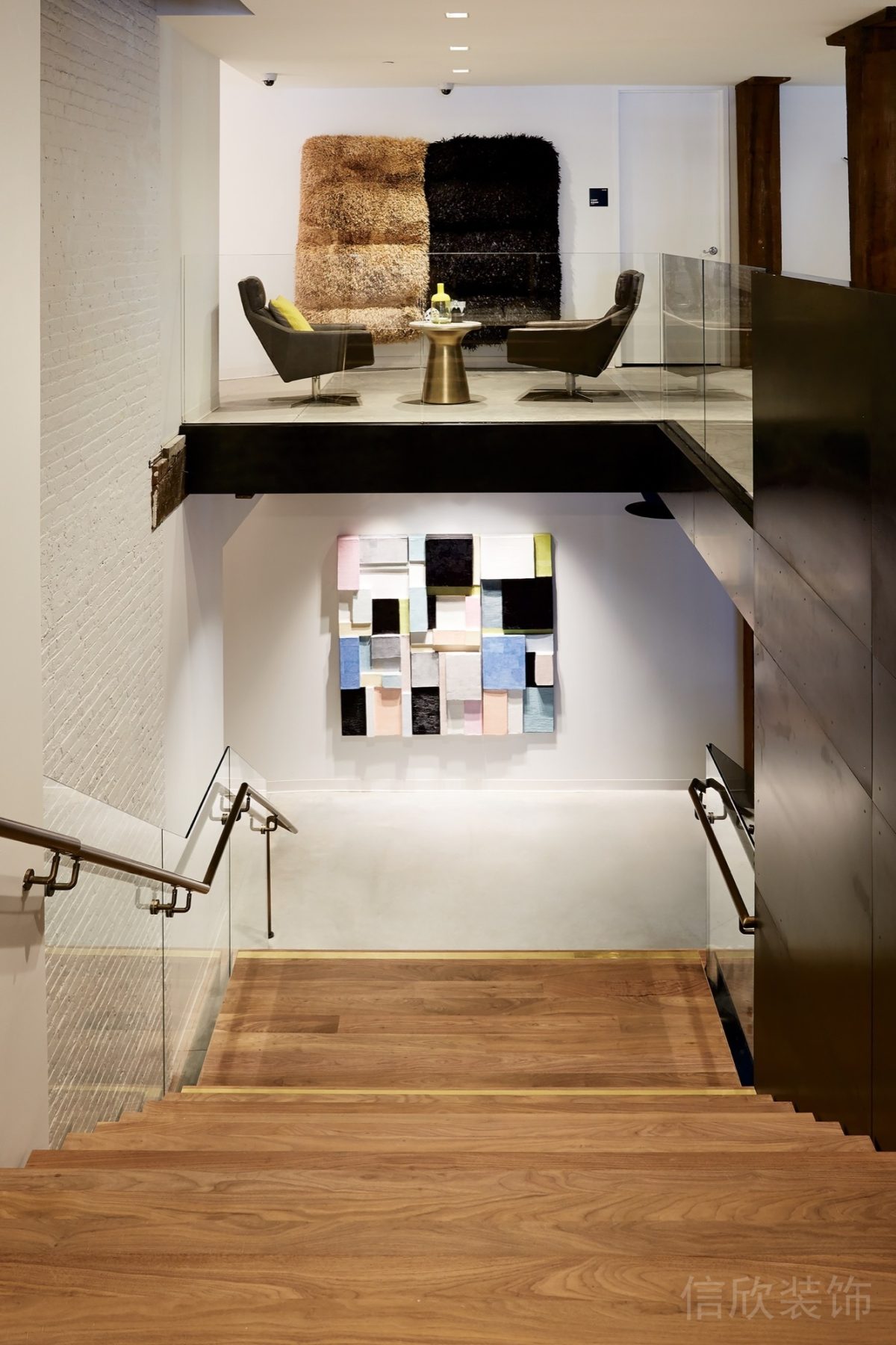 階梯式裝修大廳過道效果木飾面辦公室木質(zhì)扶手效果設(shè)計(jì)