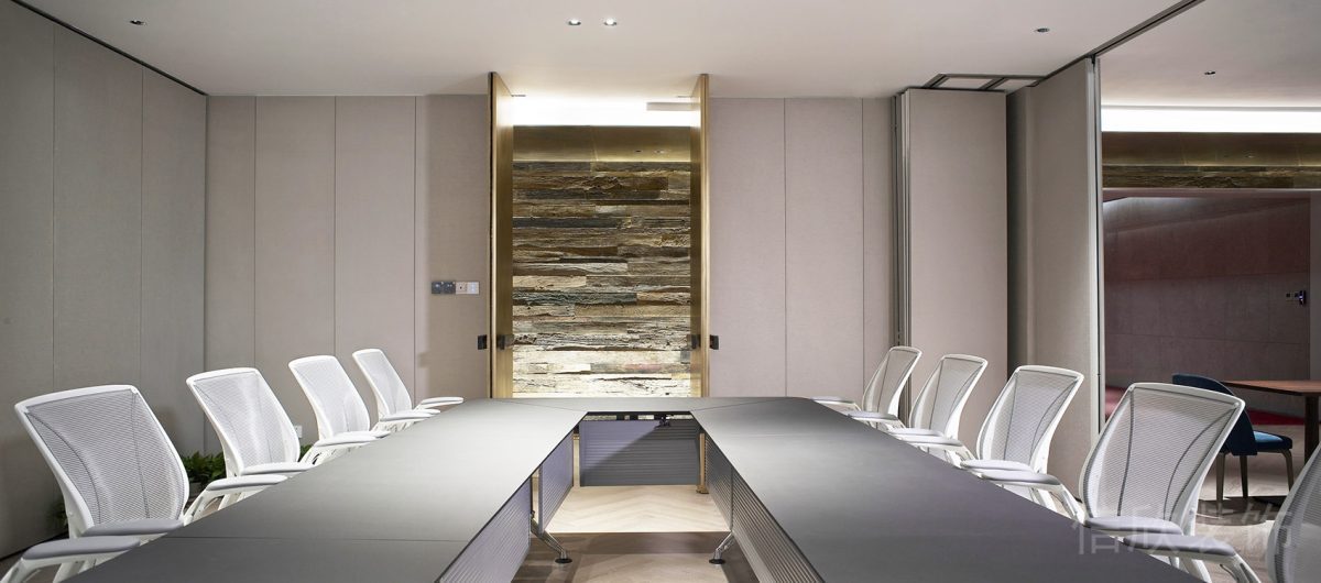 鏤空環(huán)形會議室裝修設(shè)計商務(wù)風(fēng)辦公室裝修