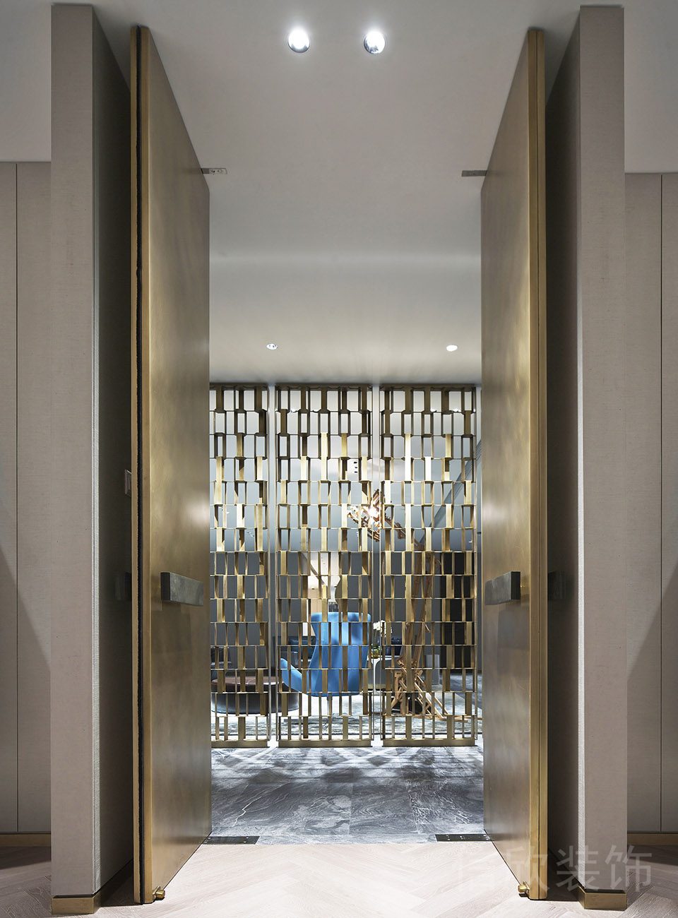 門飾設(shè)計金色效果通體裝修辦公室過道