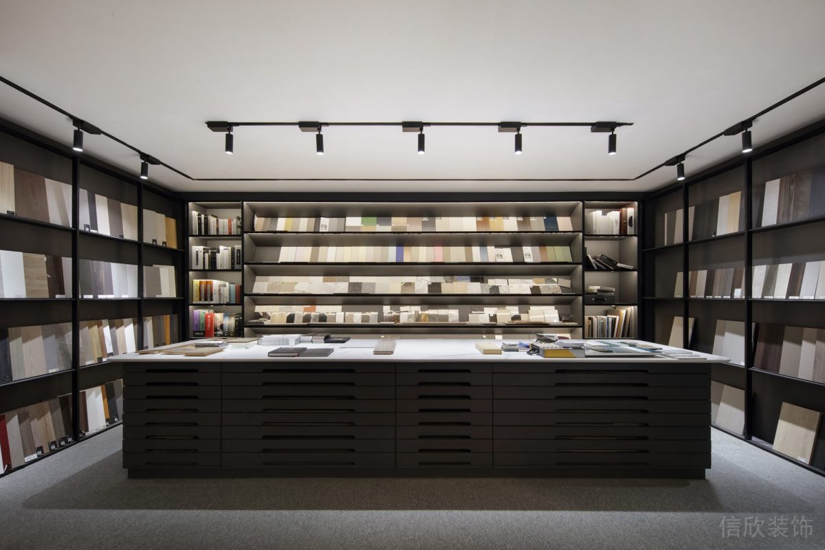 內(nèi)嵌式可移動式黑色調(diào)射燈設計鋁合金支架置物柜辦公室裝修效果圖