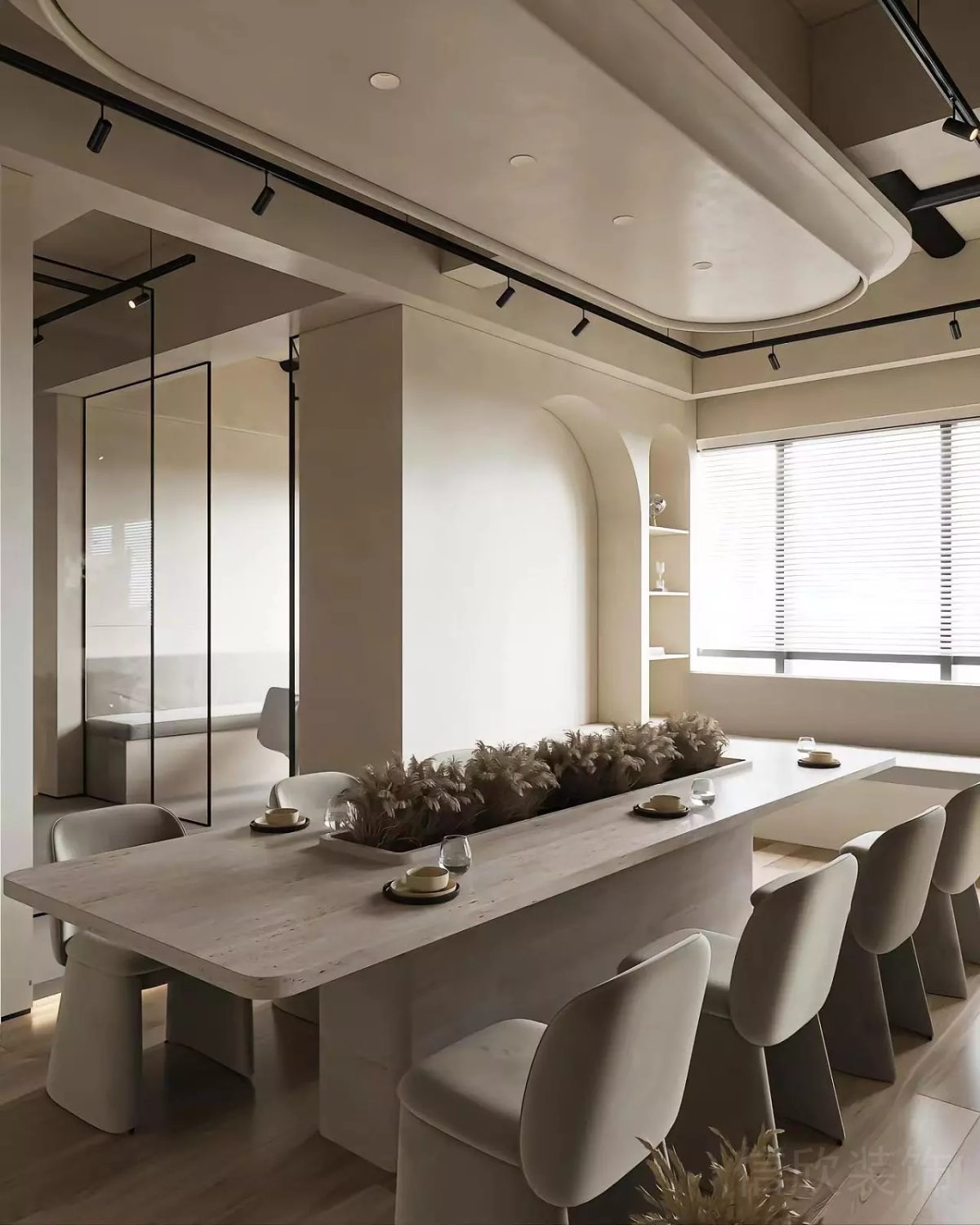 簡(jiǎn)約原木風(fēng)會(huì)議室裝修設(shè)計(jì)效果天花射燈成列效果