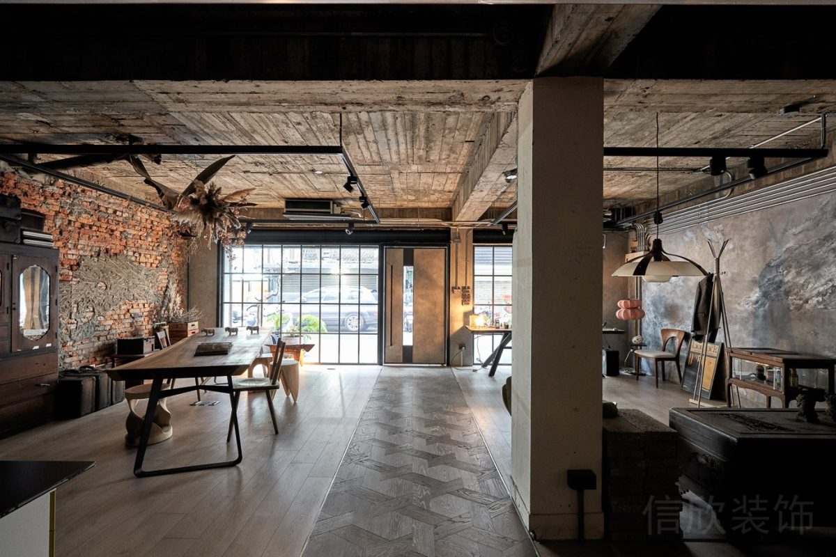 天花黑色金屬燈飾設(shè)計效果裝修復(fù)古辦公室木飾面設(shè)計