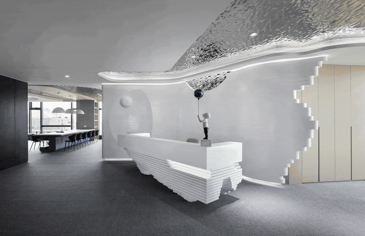 現(xiàn)代簡約風(fēng)銀色天花設(shè)計科技感辦公室前臺區(qū)幾何造型設(shè)計