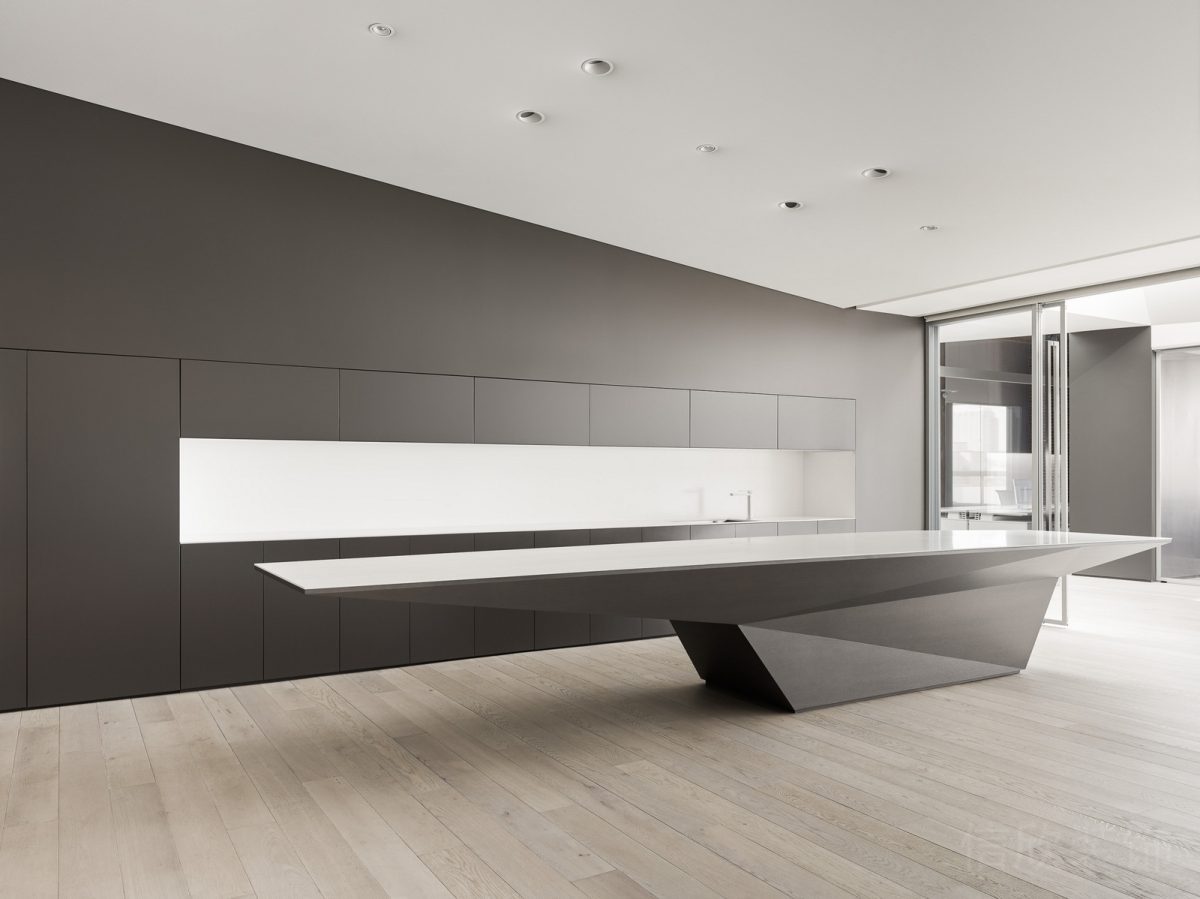 直線式幾何線條灰色背景墻體設(shè)計前臺區(qū)木飾面地板裝修辦公室